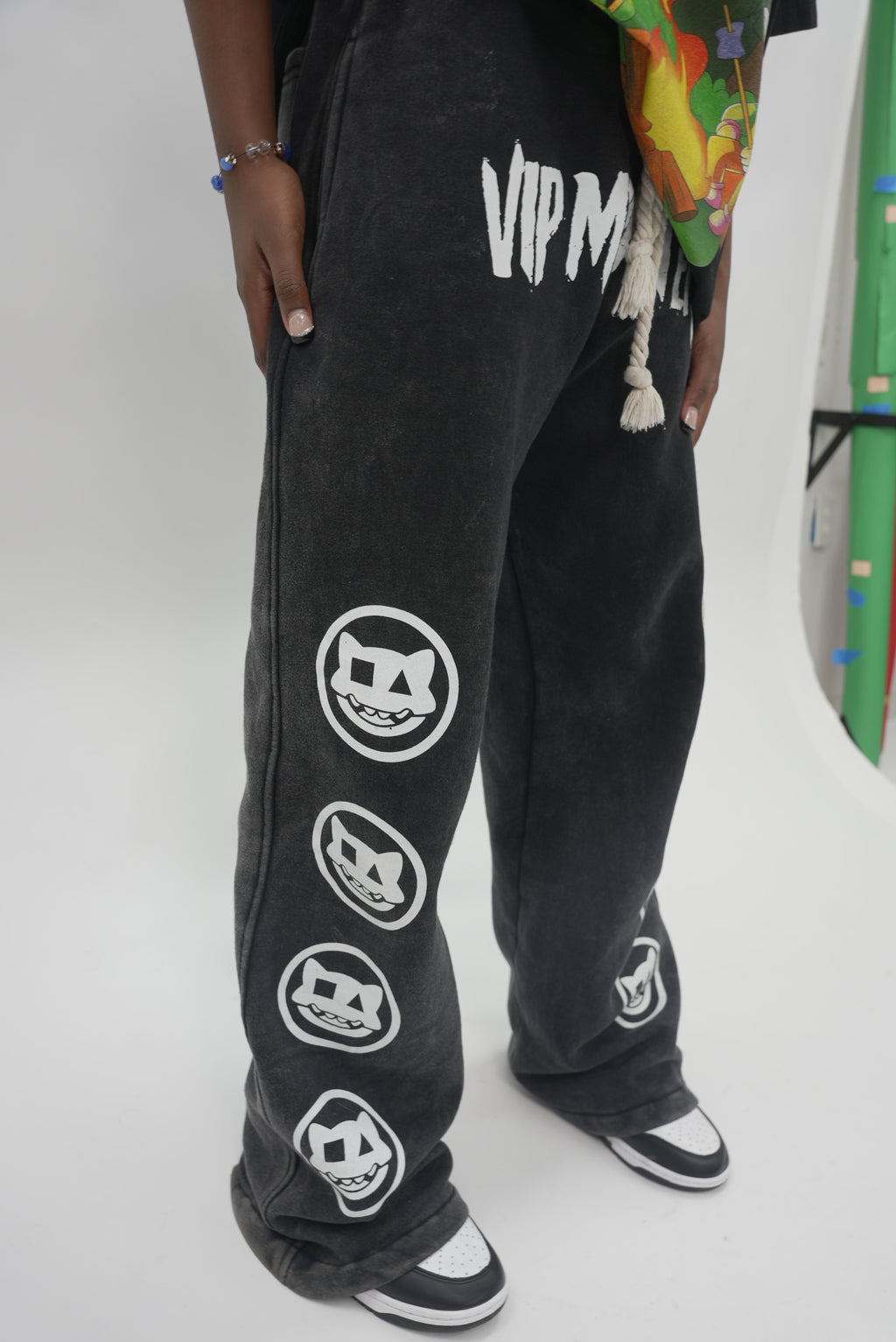 BLACK VIP MONSTER SWEATPANTS
