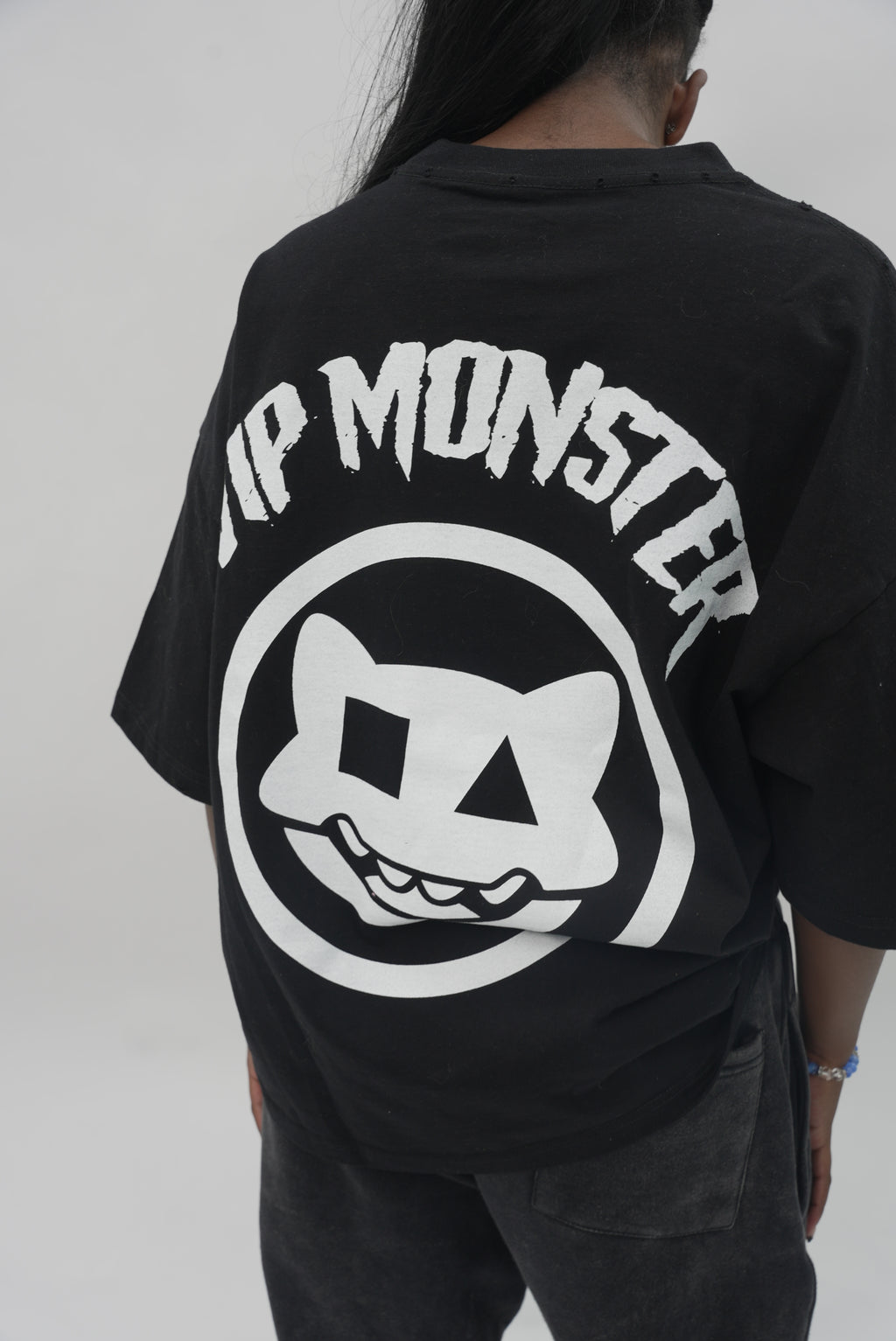 BLACK VIP MONSTER CROPPED T SHIRT